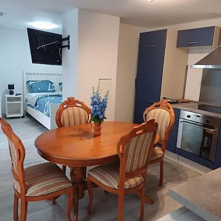 Zu Hause Apartment